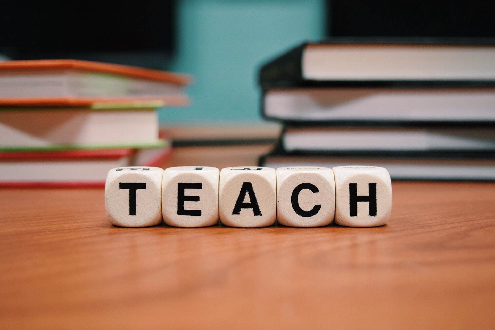 Imagem escrito Teach